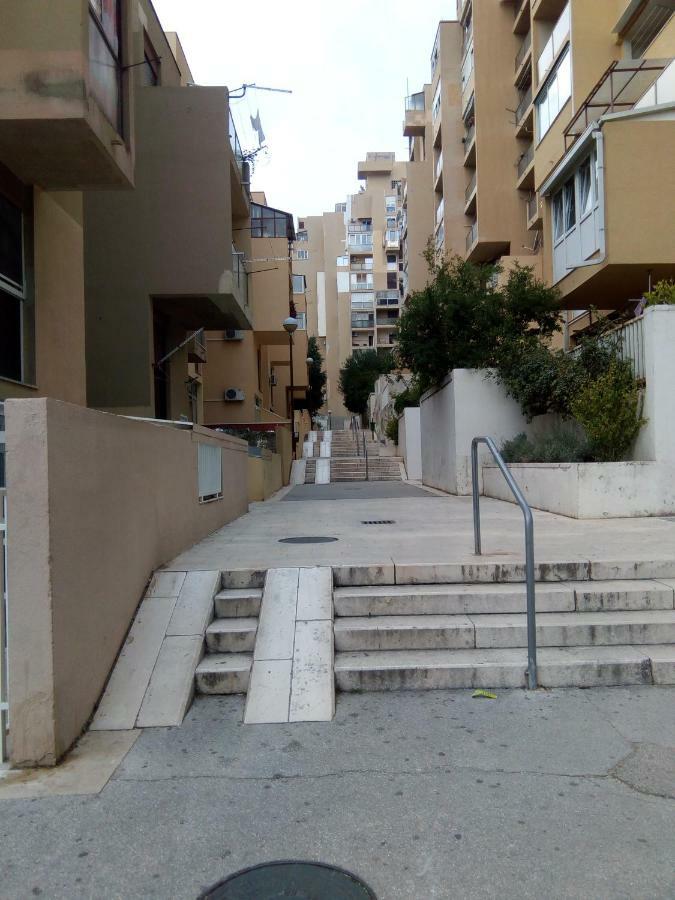 A Small Apartment For A Great Vacation "Ludi" スプリト エクステリア 写真